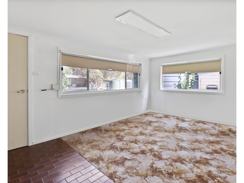 31 McCrabb Road, Deniliquin NSW 2710