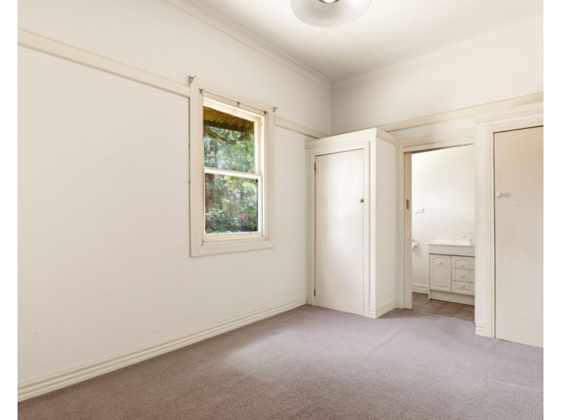 98 Mackenzie Street, Deniliquin NSW 2710