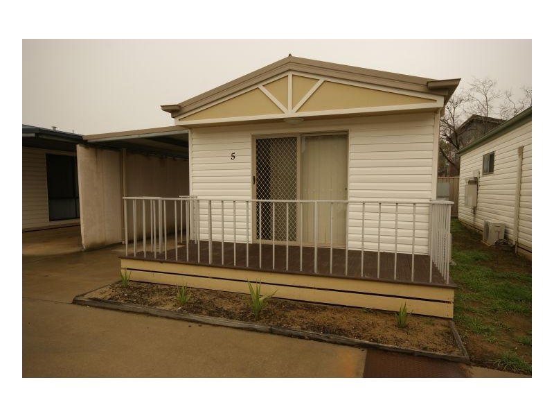 73-75 Butler Street, Deniliquin NSW 2710