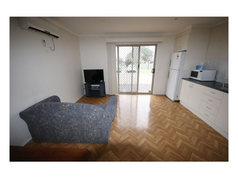 73-75 Butler Street, Deniliquin NSW 2710