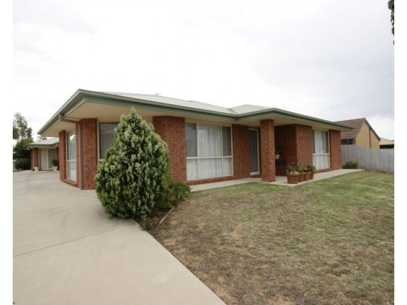 1/266 Noyes Street, Deniliquin NSW 2710