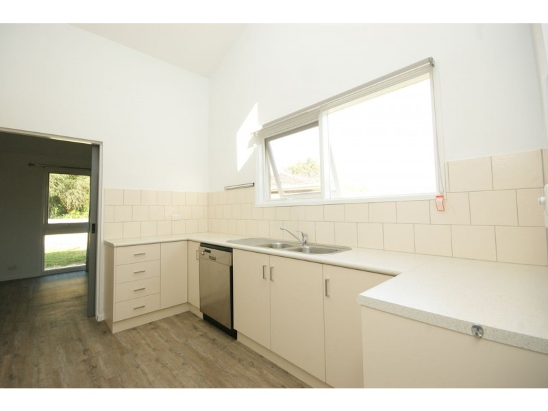 78 Russell Street, Deniliquin NSW 2710