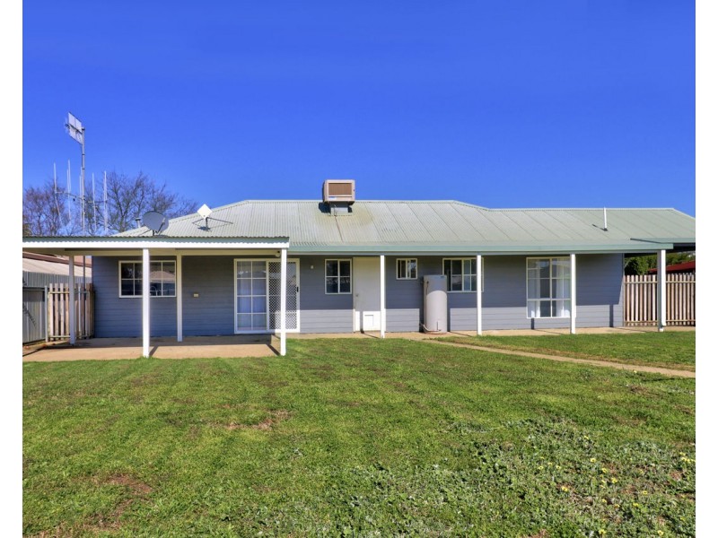 5 Chandler Court, Deniliquin NSW 2710