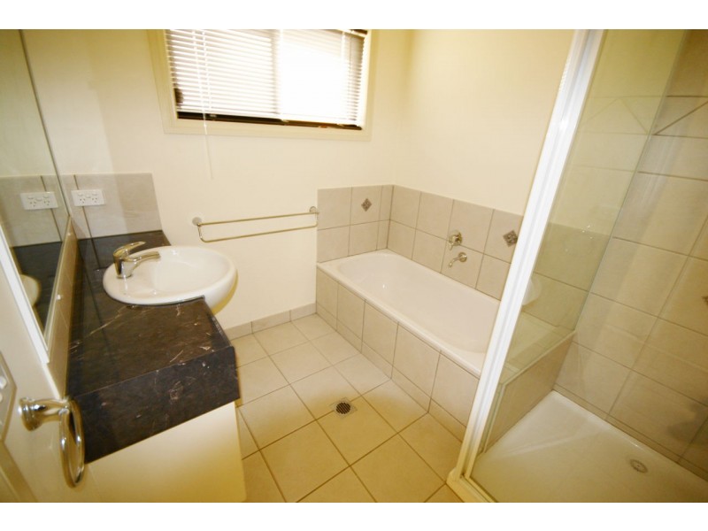 2/282 Harfleur Street, Deniliquin NSW 2710