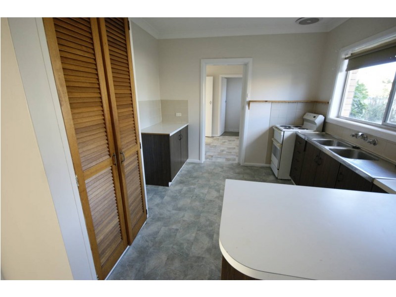 82 Russell Street, Deniliquin NSW 2710