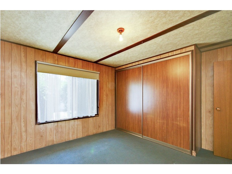 2/279 Victoria Street, Deniliquin NSW 2710