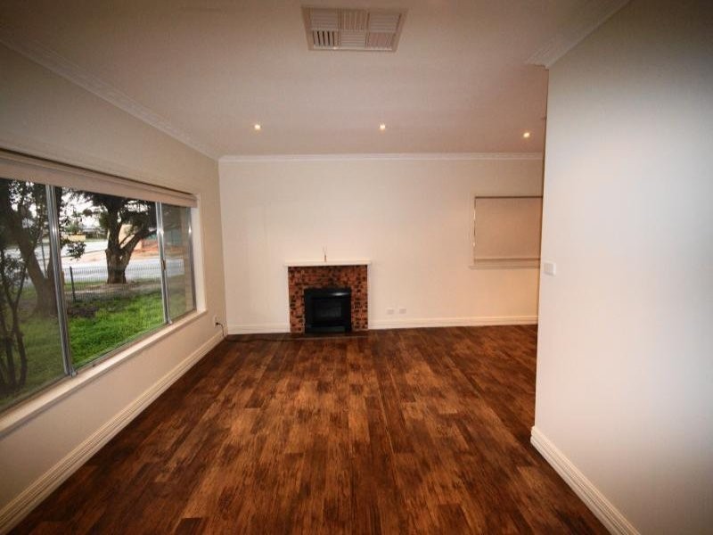 289 Wick Street, Deniliquin NSW 2710