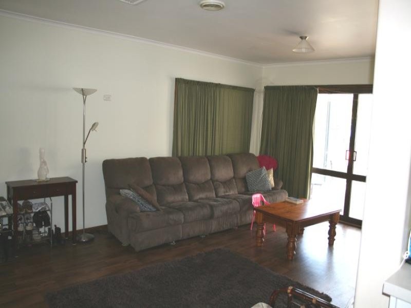 280 Victoria Street, Deniliquin NSW 2710