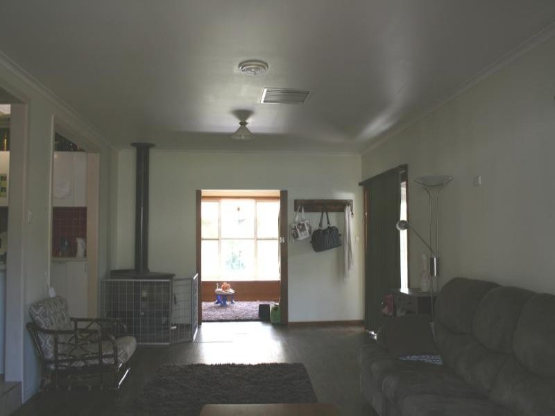 280 Victoria Street, Deniliquin NSW 2710