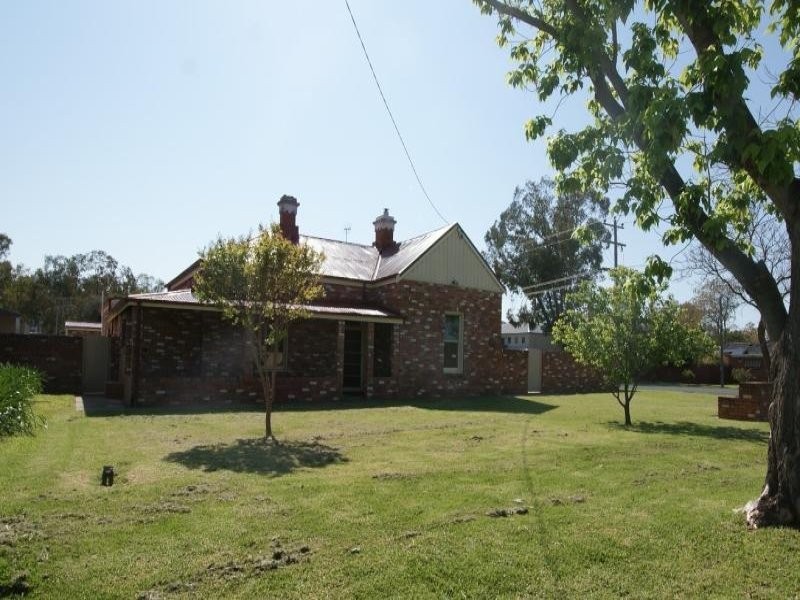 465 George Street, Deniliquin NSW 2710