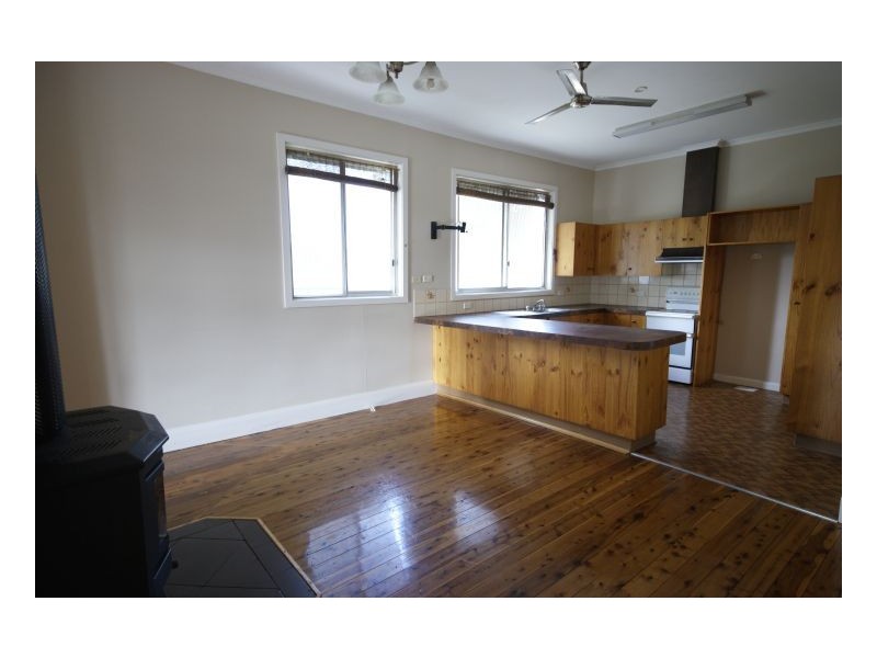 412 Poictiers Street, Deniliquin NSW 2710