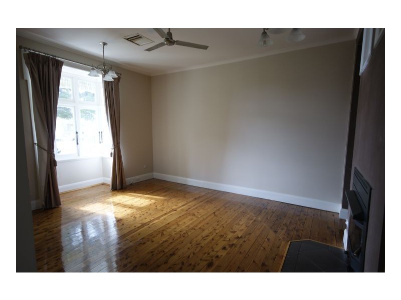 412 Poictiers Street, Deniliquin NSW 2710