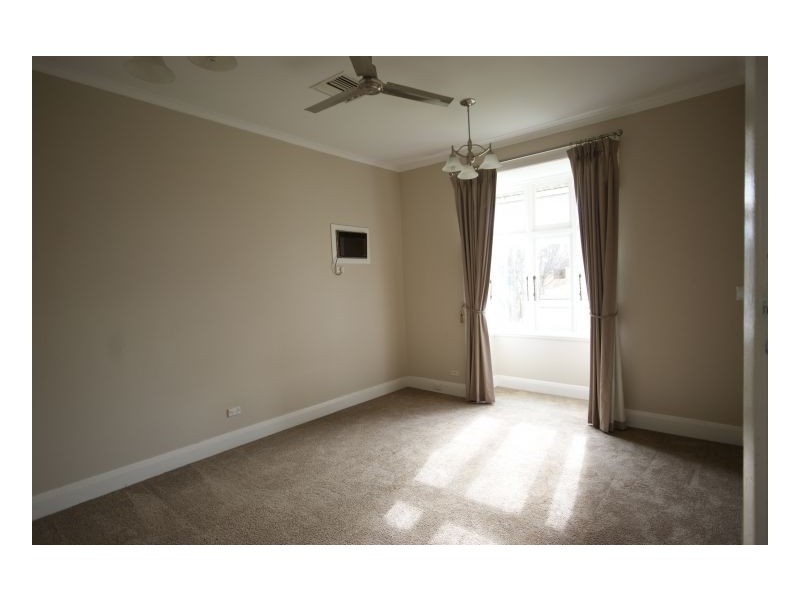 412 Poictiers Street, Deniliquin NSW 2710