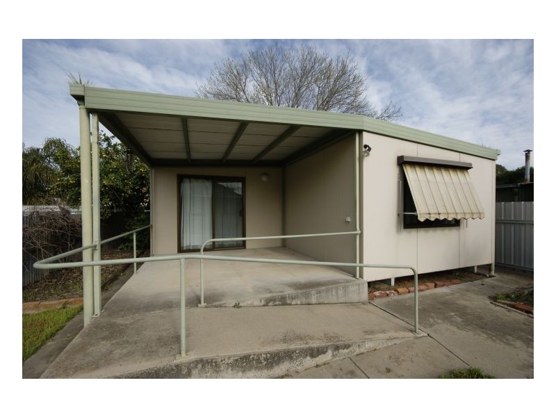 412 Poictiers Street, Deniliquin NSW 2710