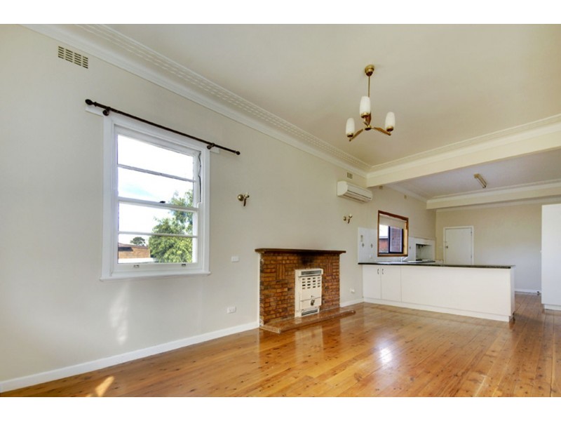 306 Poictiers Street, Deniliquin NSW 2710