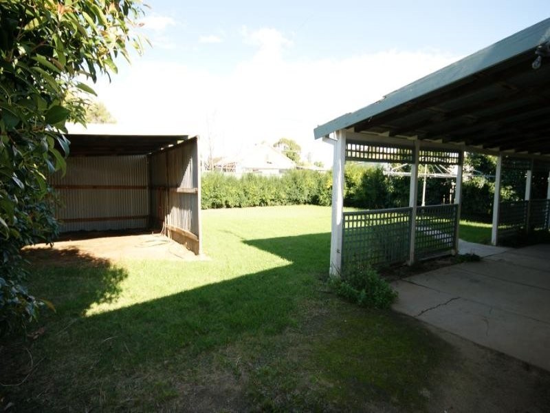 290 Poictiers Street, Deniliquin NSW 2710