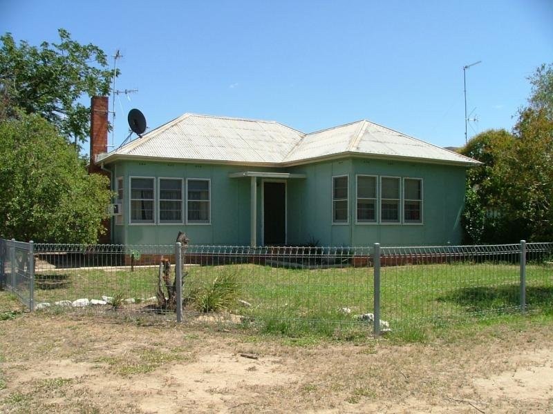 51 Butler Street, Deniliquin NSW 2710