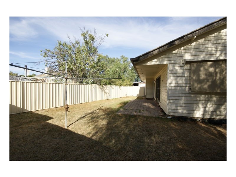 2 Watson Court, Deniliquin NSW 2710