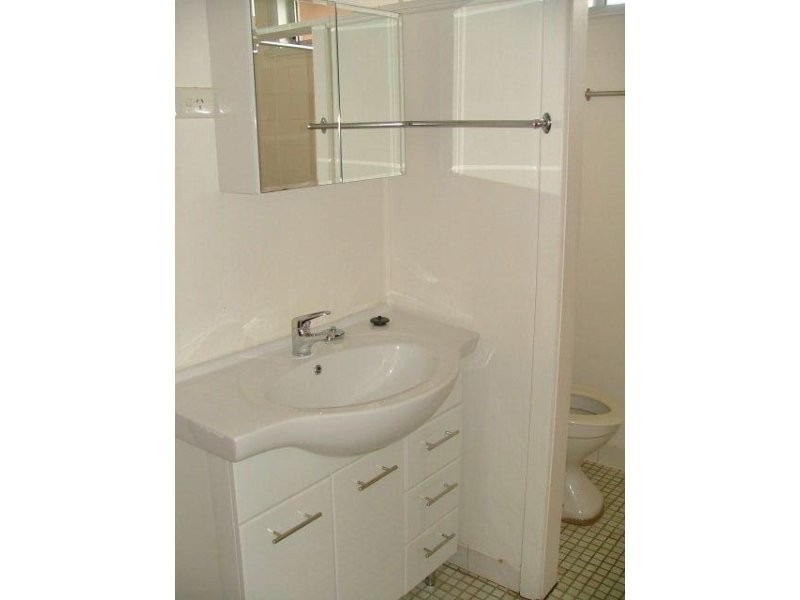 10/334-336 Henry Street, Deniliquin NSW 2710