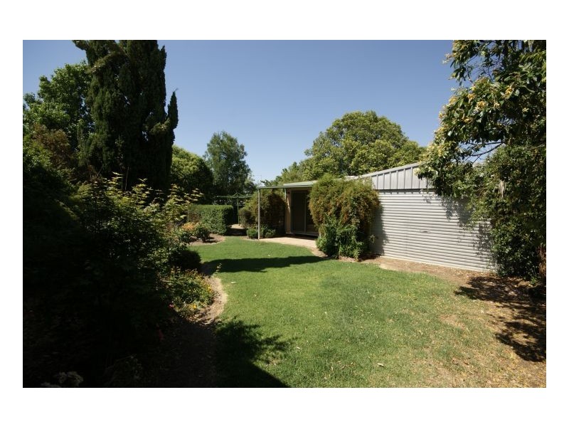 254 Henry Street, Deniliquin NSW 2710