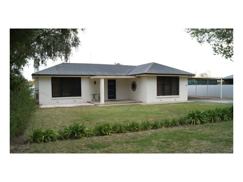 504 St Michael Street, Deniliquin NSW 2710