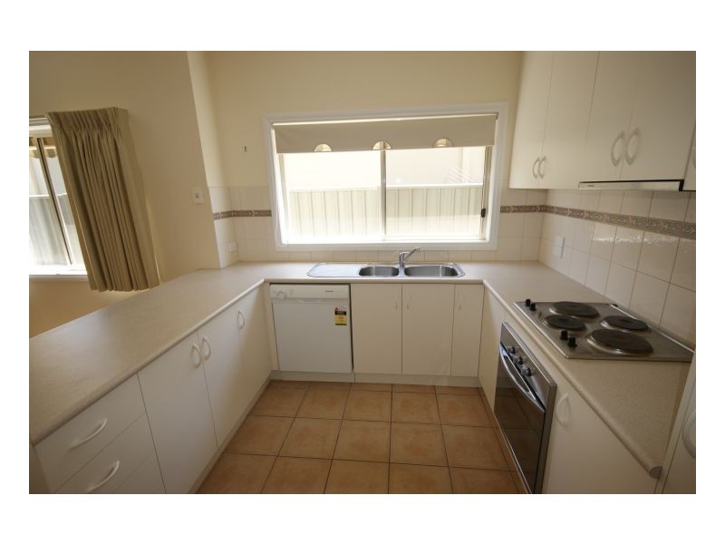 3/418 Poictiers Street, Deniliquin NSW 2710