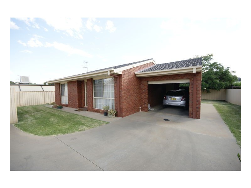 3/282 Wick St, Deniliquin NSW 2710