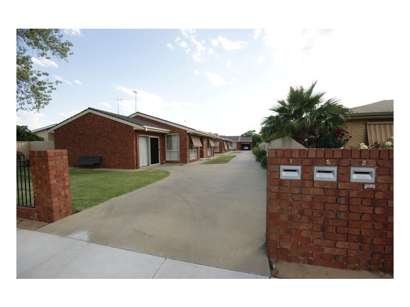 3/282 Wick St, Deniliquin NSW 2710