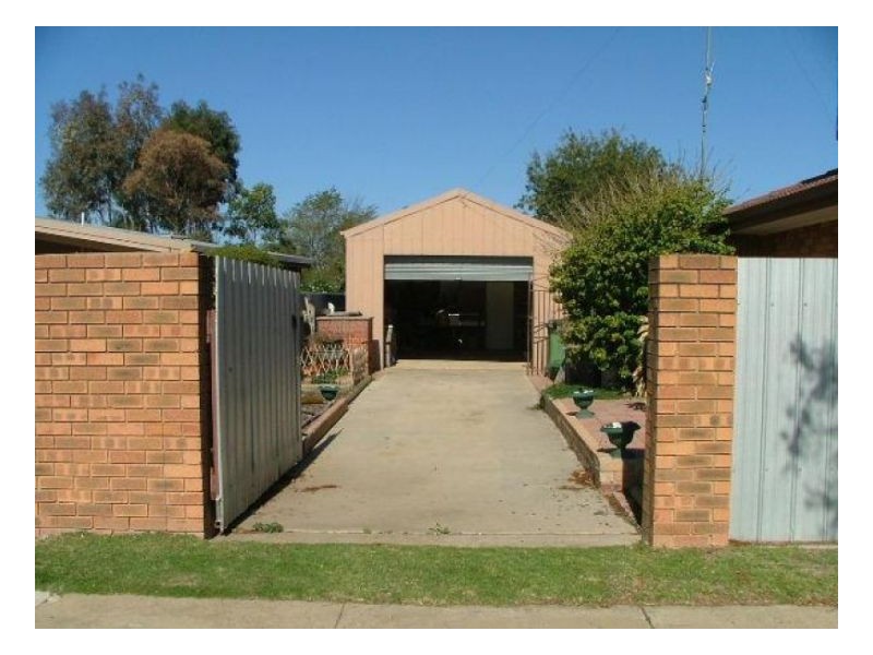 307 Victoria Street, Deniliquin NSW 2710