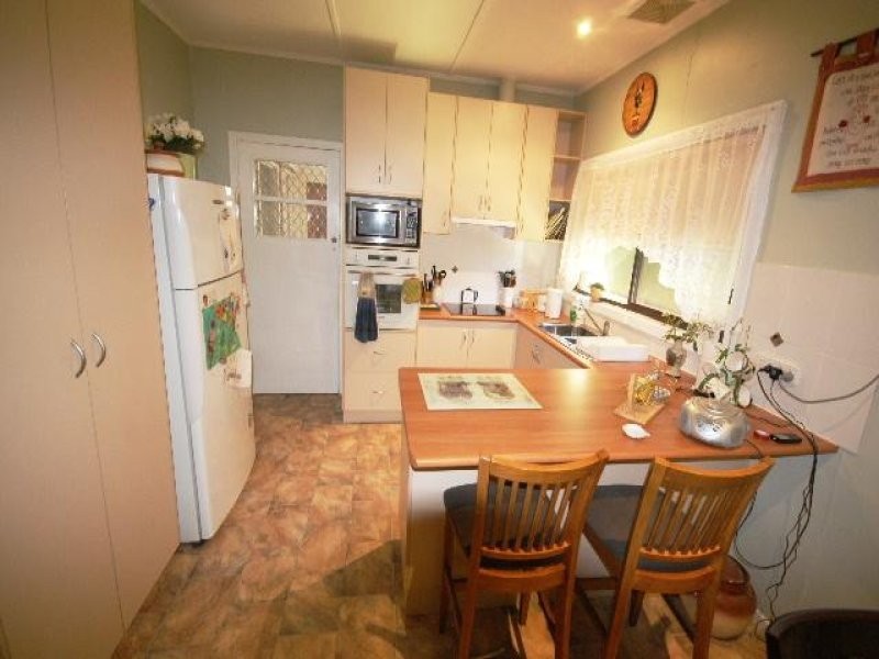 402 Fitzroy Street, Deniliquin NSW 2710