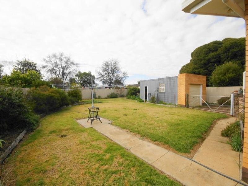 459 Sloane Street, Deniliquin NSW 2710