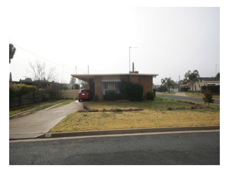 3 Greaves Crescent, Deniliquin NSW 2710