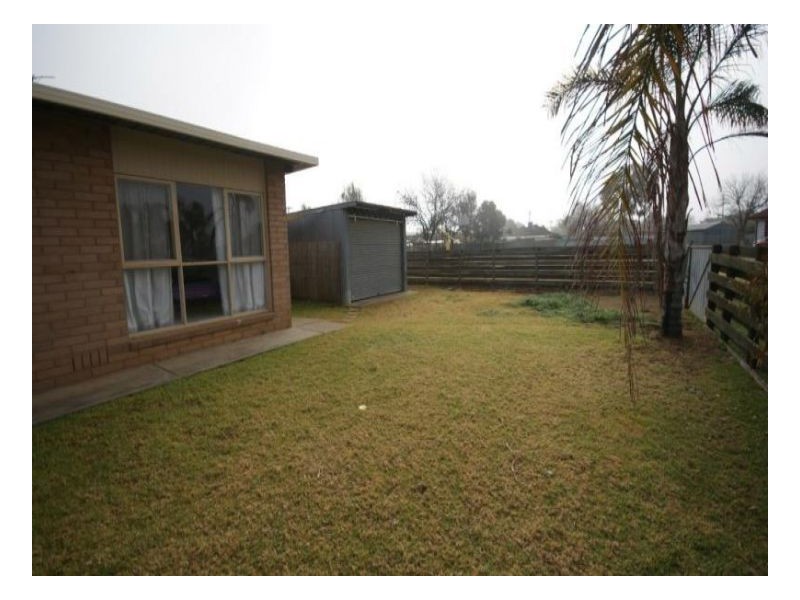 3 Greaves Crescent, Deniliquin NSW 2710