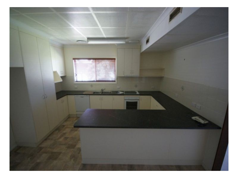 137 Dick Street, Deniliquin NSW 2710