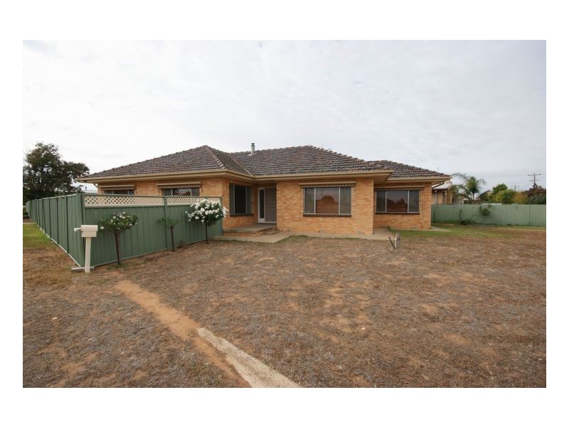 263 Hetherington Street, Deniliquin NSW 2710