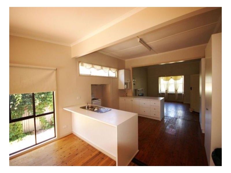 83 Junction Street, Deniliquin NSW 2710