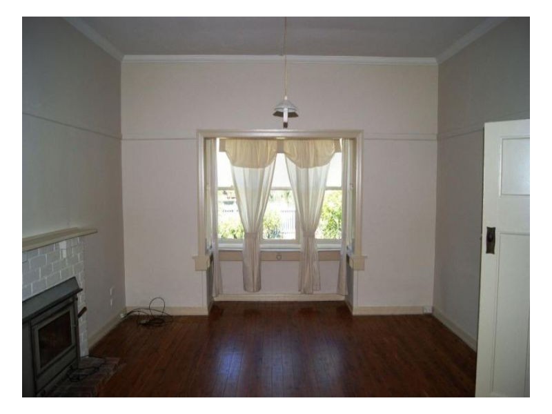 83 Junction Street, Deniliquin NSW 2710