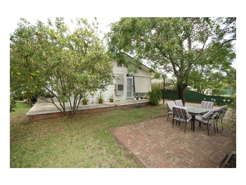 342 Albert St, Deniliquin NSW 2710