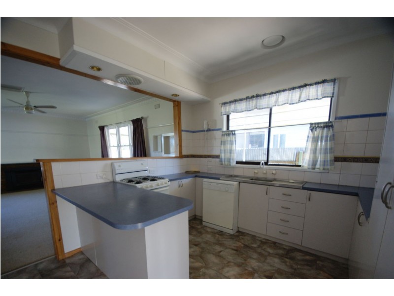 357 Sloane Street, Deniliquin NSW 2710