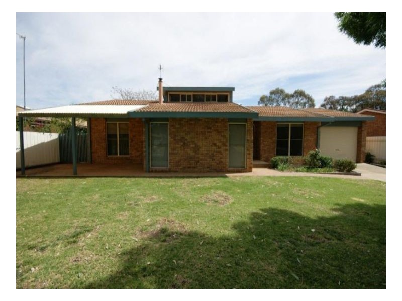2 Lucas Court, Deniliquin NSW 2710
