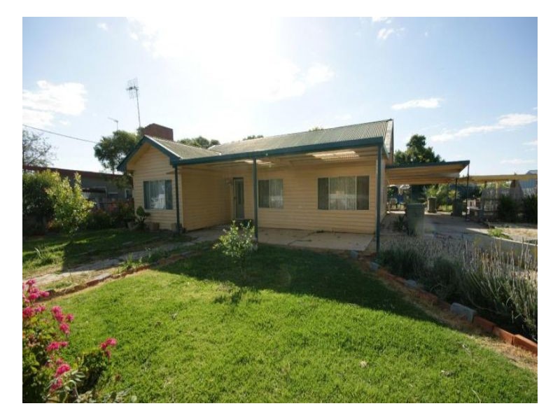 129 Wellington Street, Deniliquin NSW 2710