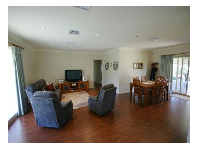 37 Pindara Lane, Deniliquin NSW 2710