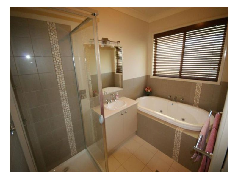 37 Pindara Lane, Deniliquin NSW 2710