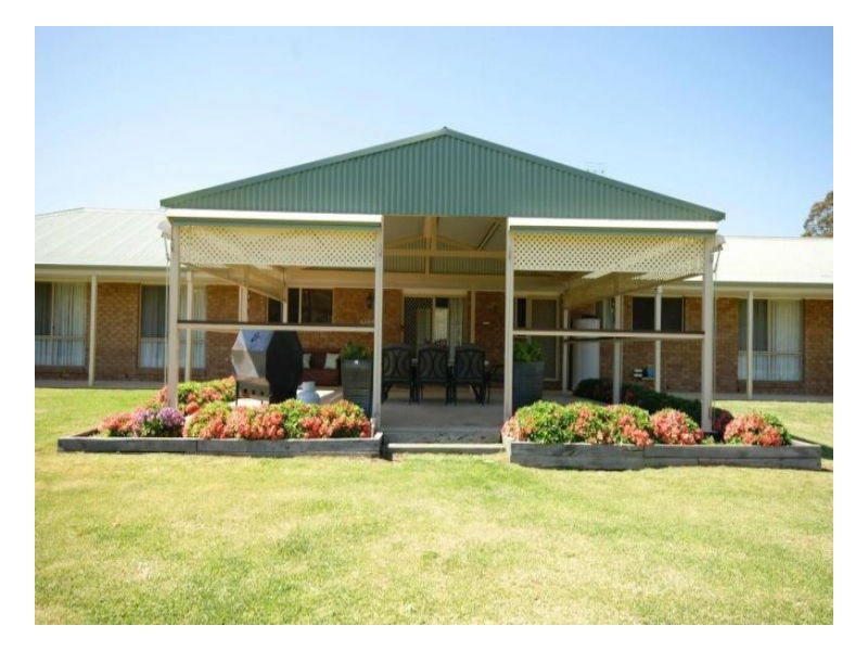 37 Pindara Lane, Deniliquin NSW 2710
