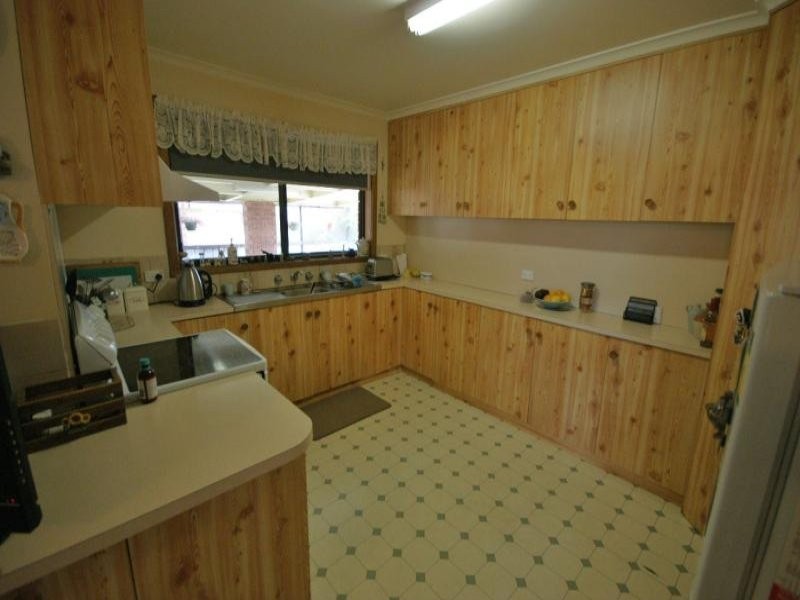 2 Taabinga Court, Deniliquin NSW 2710