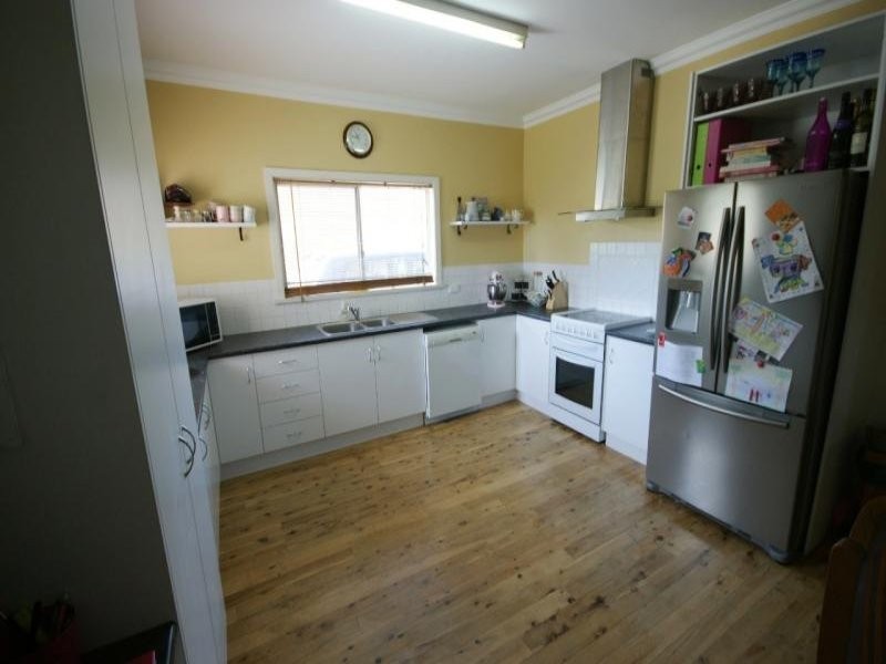 448 Wood Street, Deniliquin NSW 2710