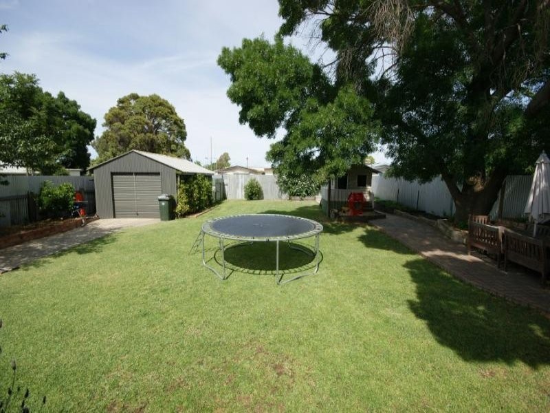 448 Wood Street, Deniliquin NSW 2710
