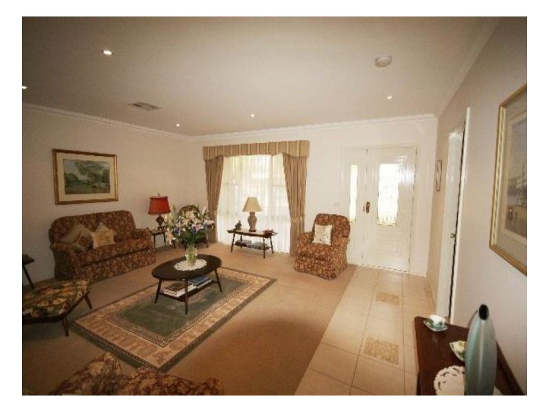 95 Edwardes Street, Deniliquin NSW 2710