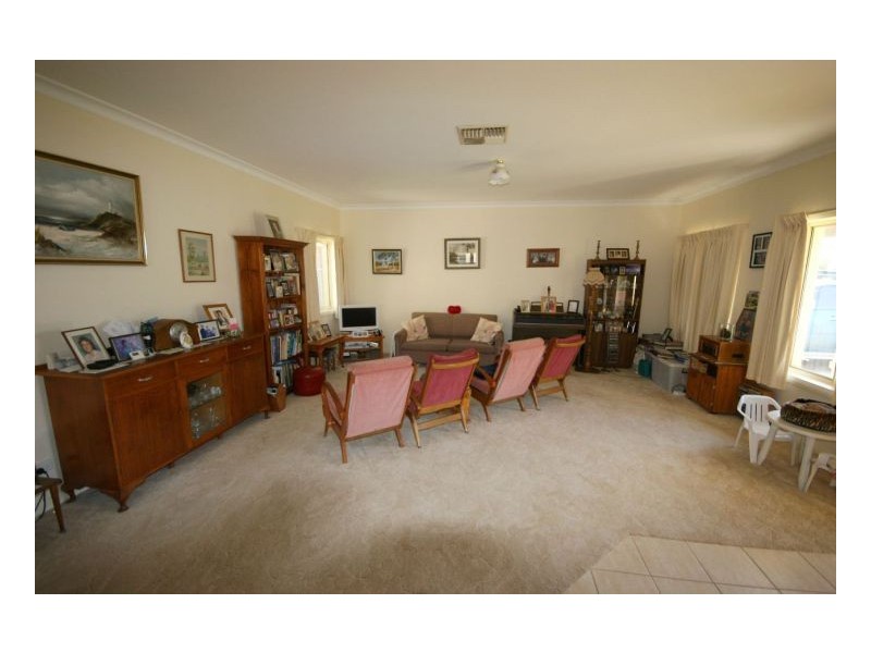 72 Macauley Street, Deniliquin NSW 2710