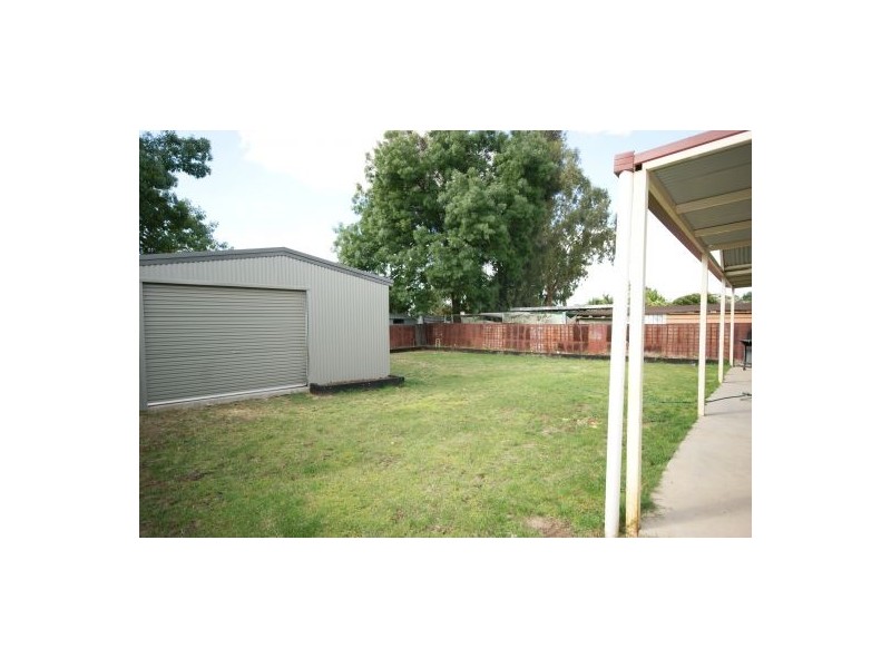 119 Burton Street, Deniliquin NSW 2710